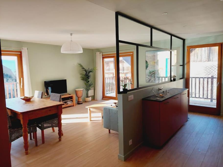 Charmant Appartement Lac D'Annecy / Ski - 6 Pers Menthon-Saint-Bernard Buitenkant foto